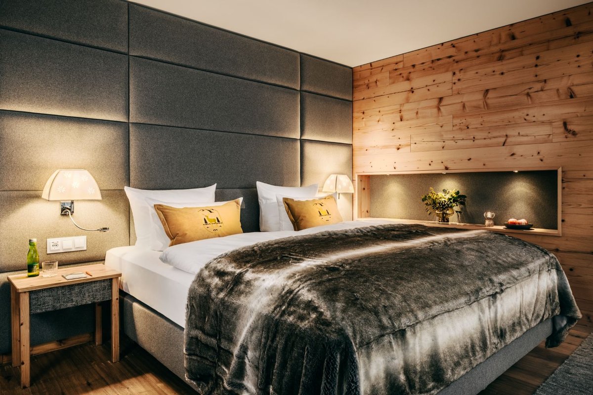 Boxspringbett Savoy im Grand Tirolia Kitzbühel