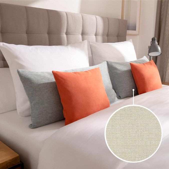 Decorative cushion cover without stand-up seam with Pescara | pearl 