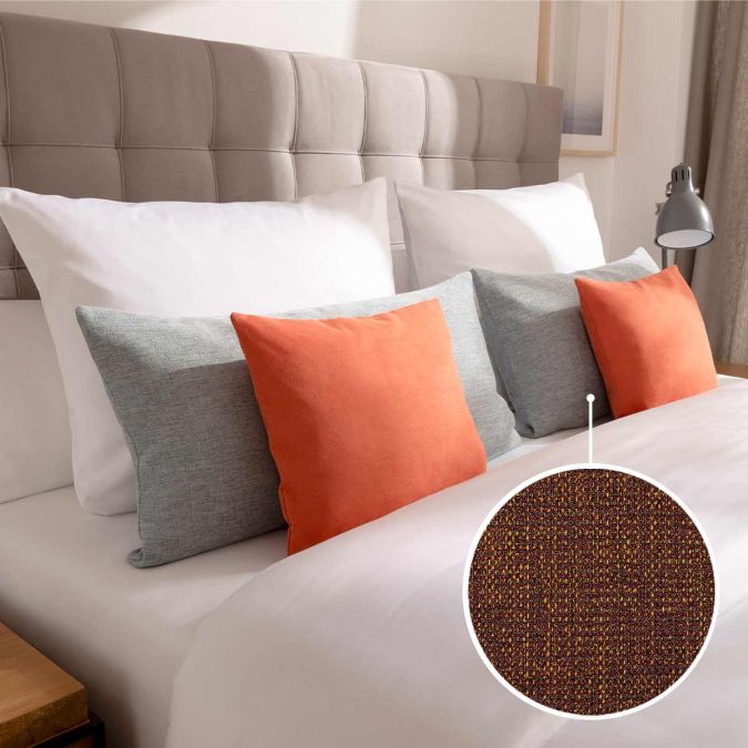 Decorative cushion cover without stand-up seam with Pescara | rust 