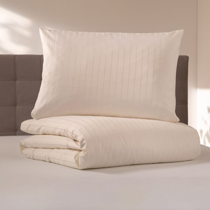 Satin bed linen pillow cover Lyon | champagne 