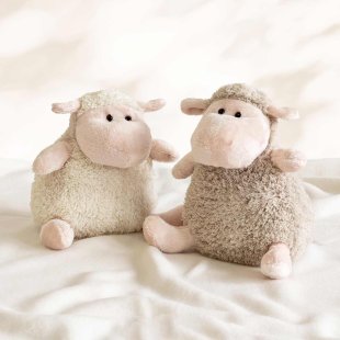 Various cuddly toys 