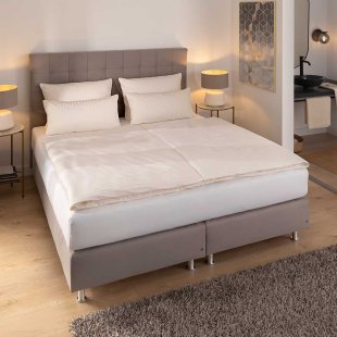 Satin bed linen pillow cover Lyon | champagne 